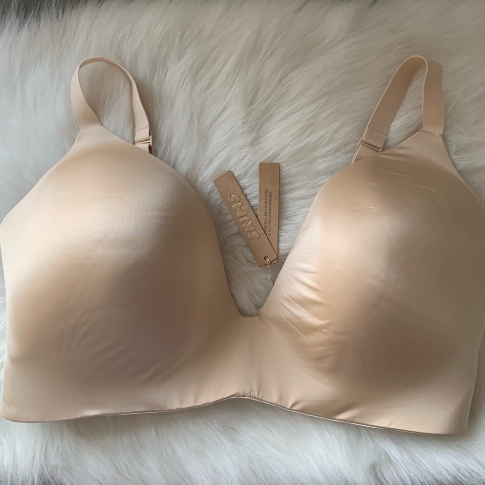 SKIMS Wireless Bra 42DDDD (BR-WRL-1889)